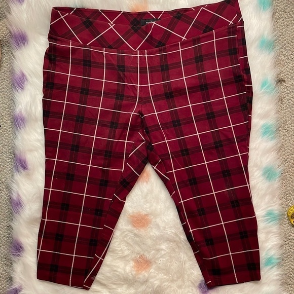 TORRID Crop Ponte Stretch‎ Pixie Pant Red Plaid Size 4 - Picture 1 of 5